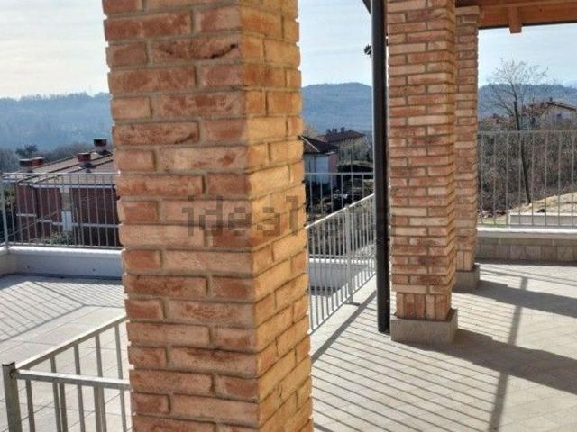 Appartamento in affitto di 80 m² in Via Luvera