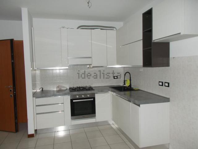 Appartamento in affitto di 80 m² in Via Monte Grappa