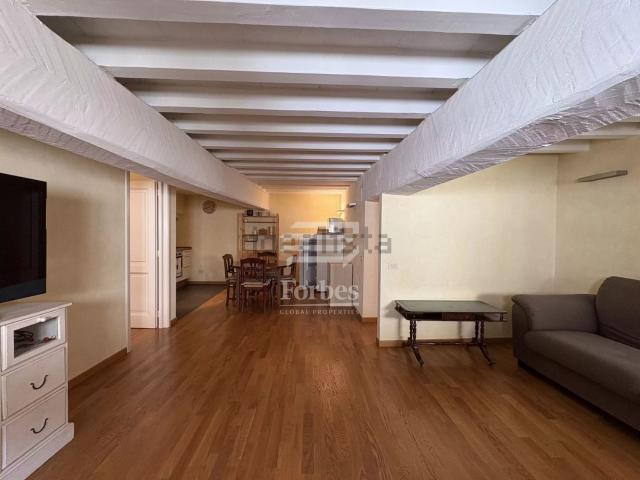 Appartamento in affitto di 80 m² in Via Montebello, 12