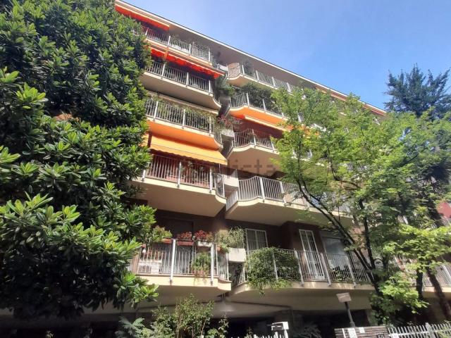 Appartamento in affitto di 80 m² in Via Moisè Loria, 50