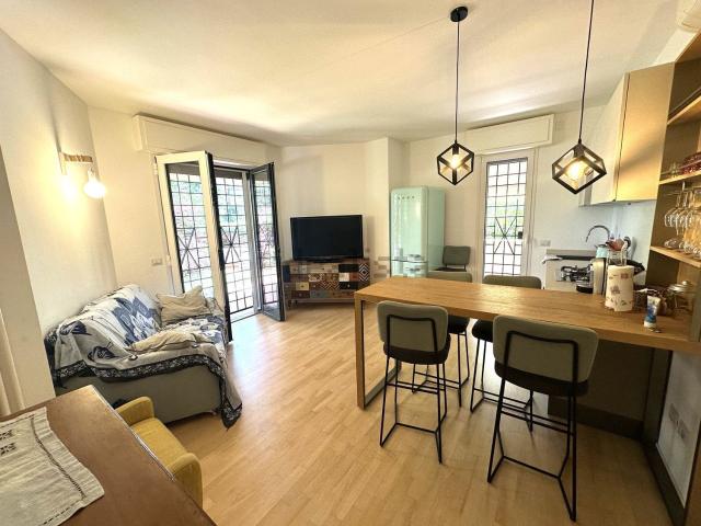 Appartamento in affitto di 80 m² in Via Molari