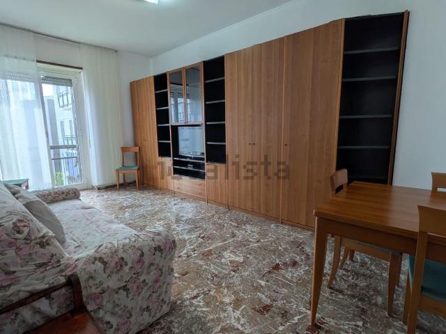 Appartamento in affitto di 80 m² in Via Padova, 109
