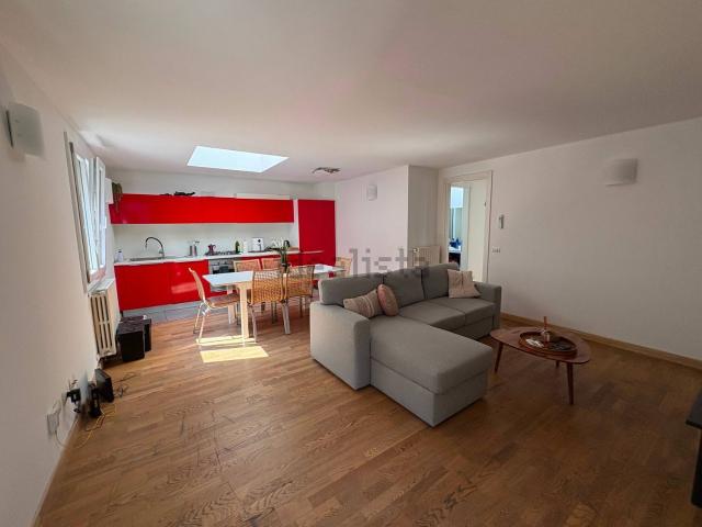 Appartamento in affitto di 80 m² in Via Pietro Borsieri, 29