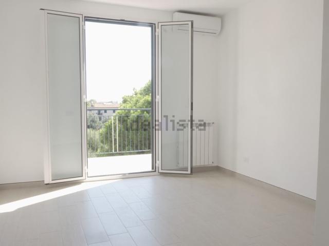 Appartamento in affitto di 80 m² in Via Russo, 19