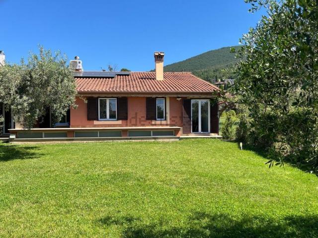 Appartamento in affitto di 80 m² in Via Settevene Ovest, 17