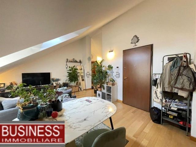 Appartamento in affitto di 80 m² in Via Sigieri, 4