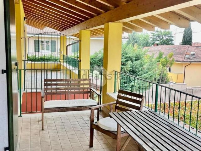 Appartamento in affitto di 81 m² in Via Balladoro