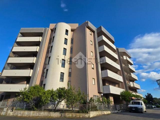 Appartamento in affitto di 81 m² in Via Ettore Maiorana