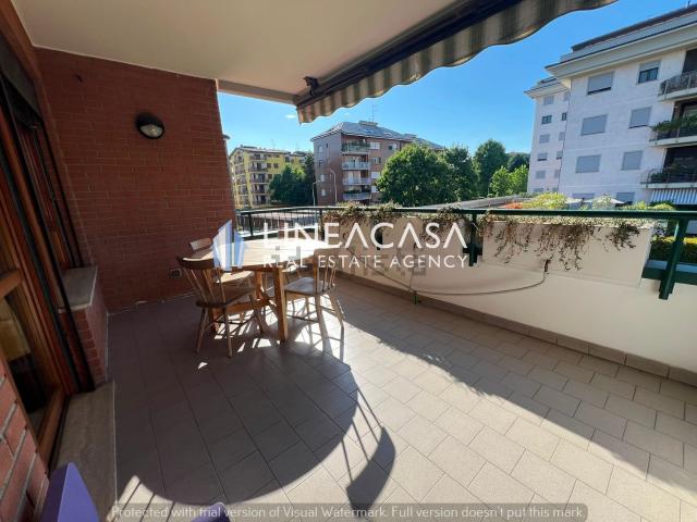 Appartamento in affitto di 81 m² in Via F.lli Rosselli, 8