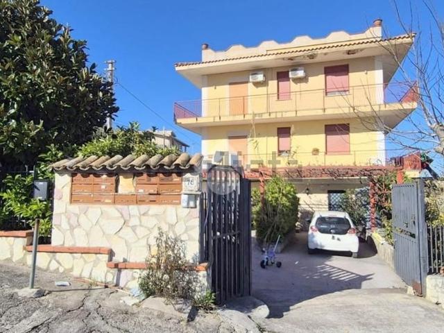 Appartamento in affitto di 81 m² in Via Linea Ferrata, 78
