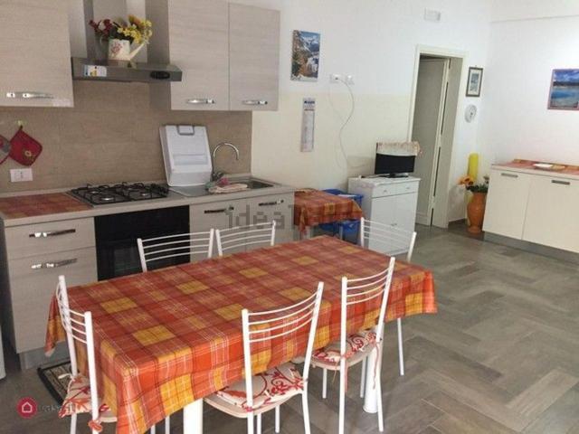 Appartamento in affitto di 81 m² in Via Michele Roma