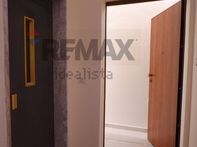 Appartamento in affitto di 81 m² in Via Raffaele Caravaglios, 1