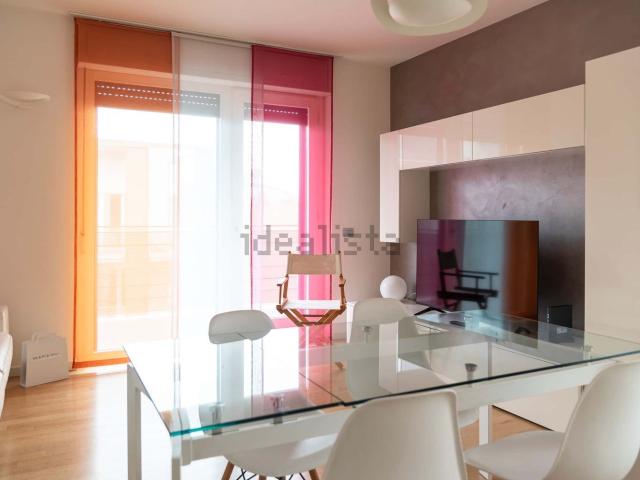 Appartamento in affitto di 81 m² in Via Savona, 122