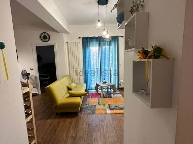 Appartamento in affitto di 82 m² in Via Vincenzo De Filippis