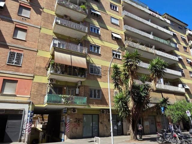 Appartamento in affitto di 87 m² in Via Flavio Stilicone, 92