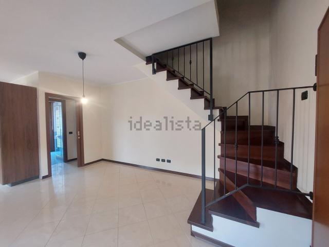 Appartamento in affitto di 87 m² in Via Giuseppe Micheli, 36