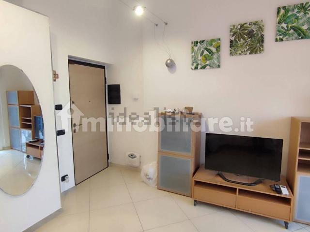 Appartamento in affitto di 87 m² in Via Luciano Raschio, 62