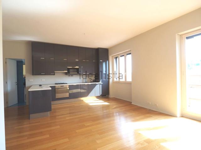 Appartamento in affitto di 87 m² in Via Sebastiano Veniero