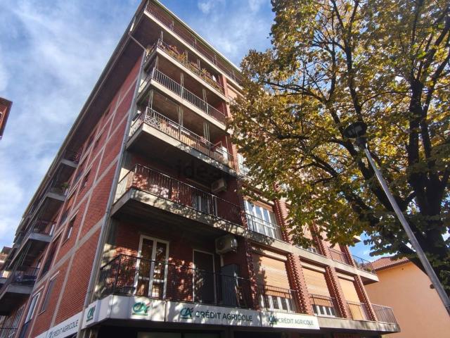 Appartamento in affitto di 84 m² in Via Camillo Campari, 12