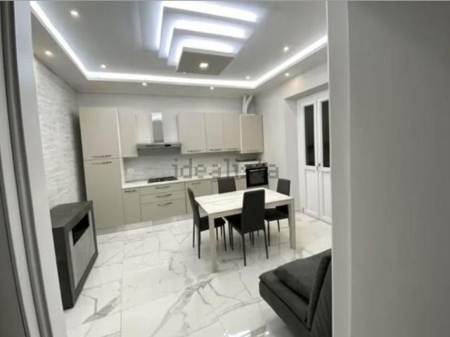 Appartamento in affitto di 84 m² in Via Cairoli
