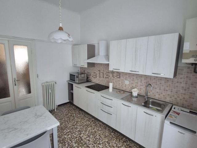 Appartamento in affitto di 84 m² in Via degli Imbriani