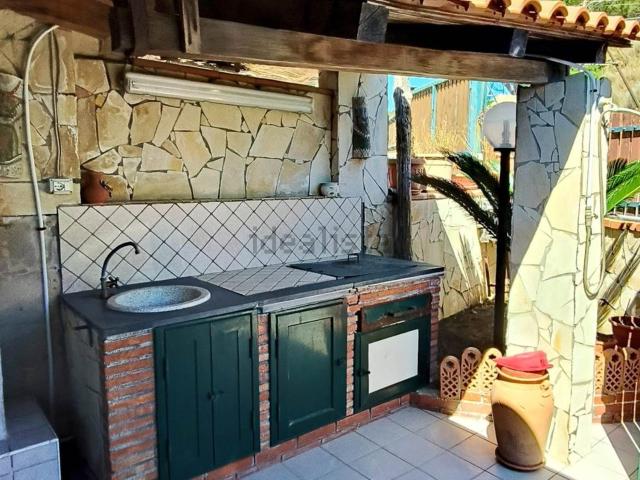 Appartamento in affitto di 84 m² in Via della Scogliera