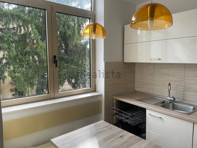 Appartamento in affitto di 84 m² in Via Enrico Rocca, 10