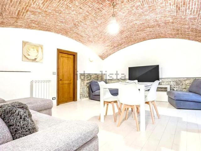 Appartamento in affitto di 84 m² in Via Napoli, 84