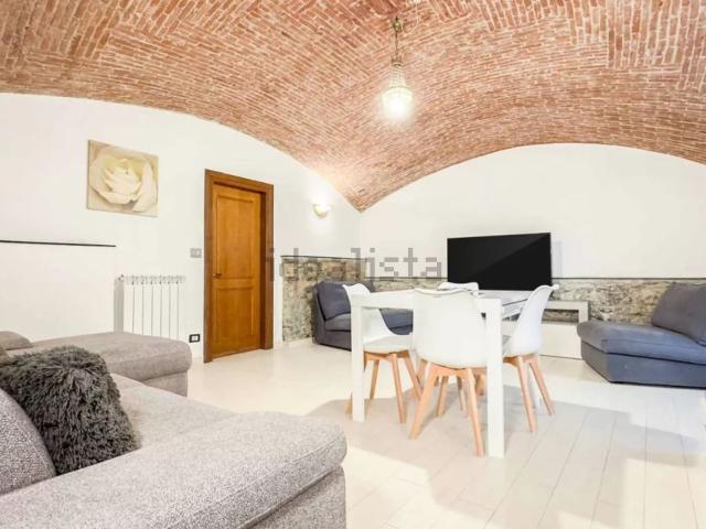 Appartamento in affitto di 84 m² in Via Napoli, 84