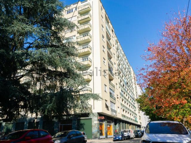 Appartamento in affitto di 85 m² in Corso Corsica, 4