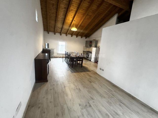 Appartamento in affitto di 85 m² in Frazione Samboseto