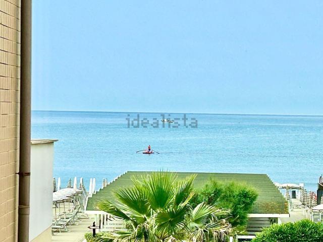 Appartamento in affitto di 85 m² in Lungomare Paolo Toscanelli, 24
