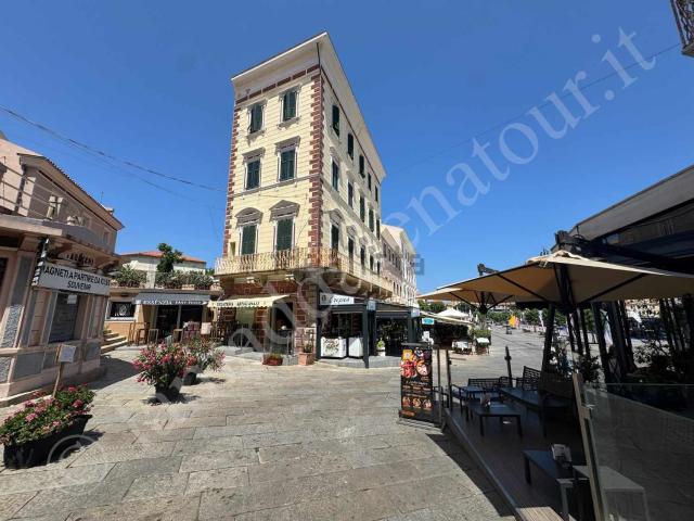 Appartamento in affitto di 85 m² in Piazza Umberto I, 1