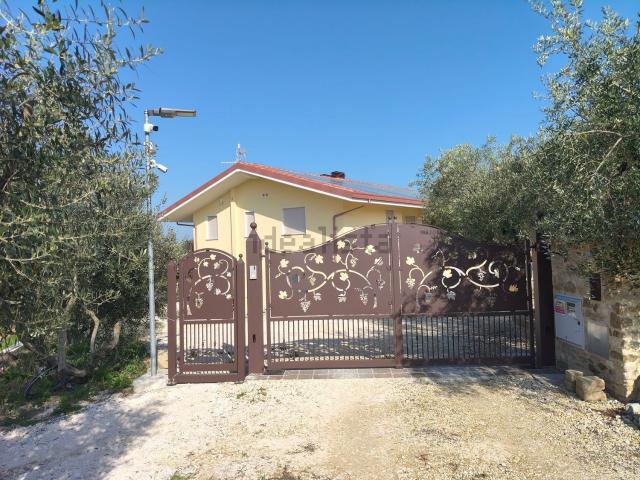 Appartamento in affitto di 85 m² in Strada Comunale Fonte Grande 2ª, 5