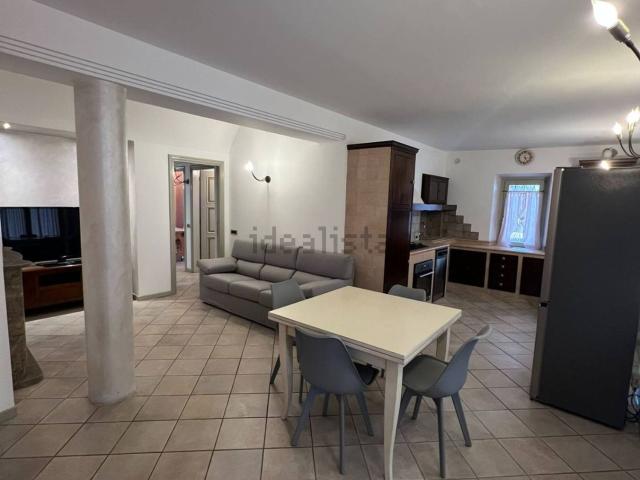 Appartamento in affitto di 85 m² in Via Zambonate, 93
