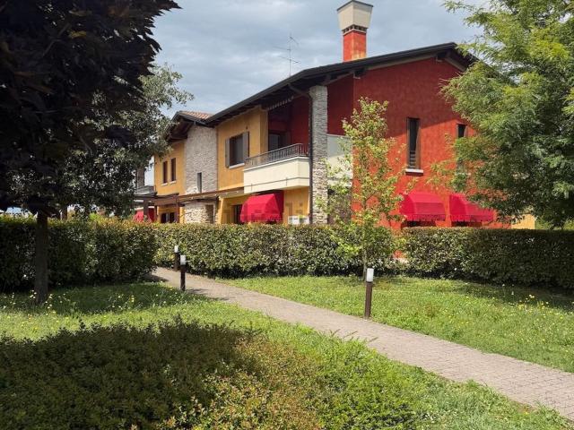 Appartamento in affitto di 85 m² in Via Zamper, 12