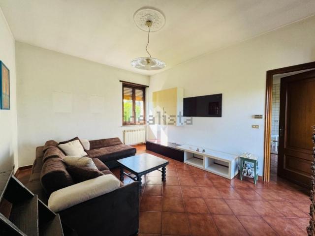 Appartamento in affitto di 85 m² in Via Alpi Graie, 45