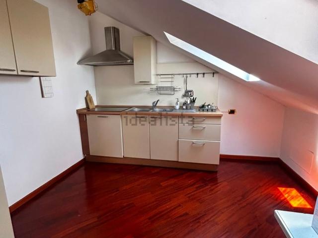 Appartamento in affitto di 85 m² in Via Bologna, 41