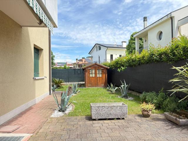 Appartamento in affitto di 85 m² in Via Burano