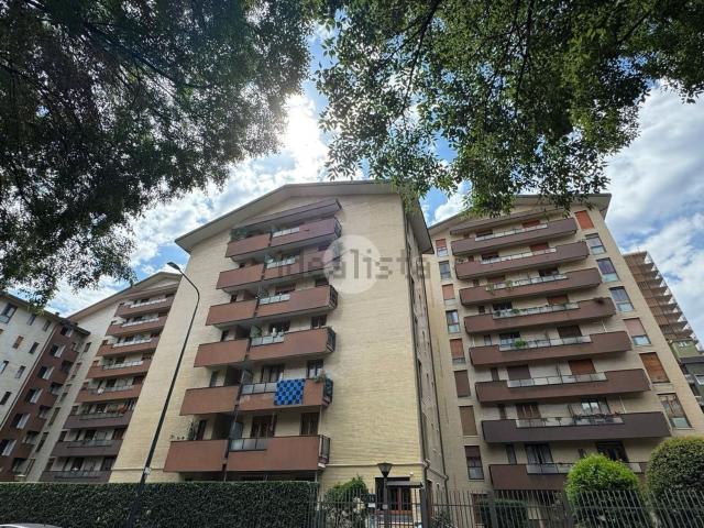 Appartamento in affitto di 85 m² in Via Cannero, 14