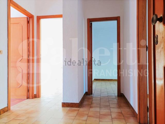Appartamento in affitto di 85 m² in Via Carlo Fadda