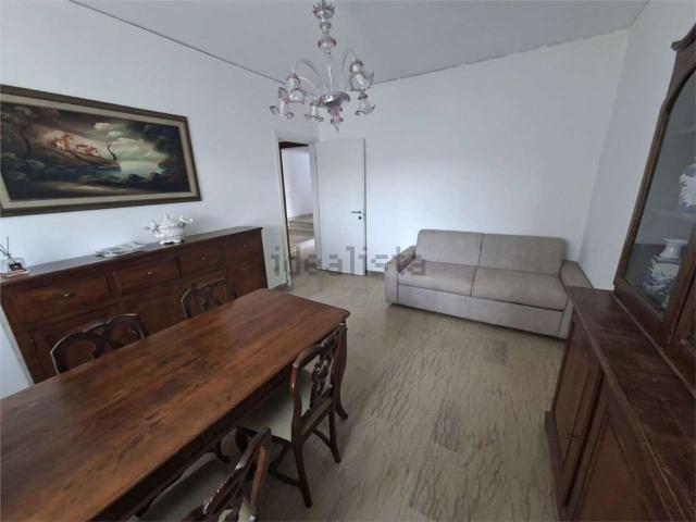 Appartamento in affitto di 85 m² in Via Cesare Battisti