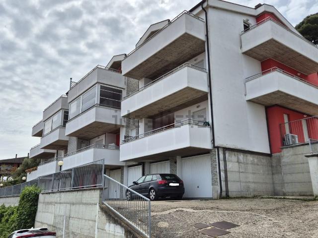 Appartamento in affitto di 85 m² in Via Chiappinello, 107