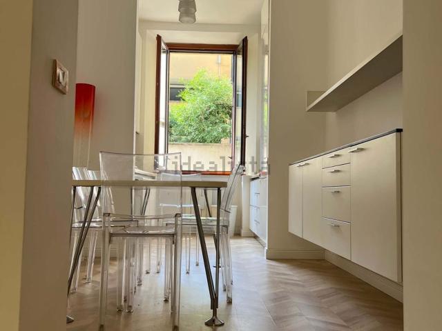 Appartamento in affitto di 85 m² in Via Costanza, 4