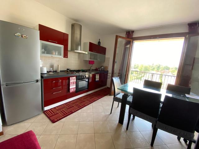 Appartamento in affitto di 85 m² in Via dandolo