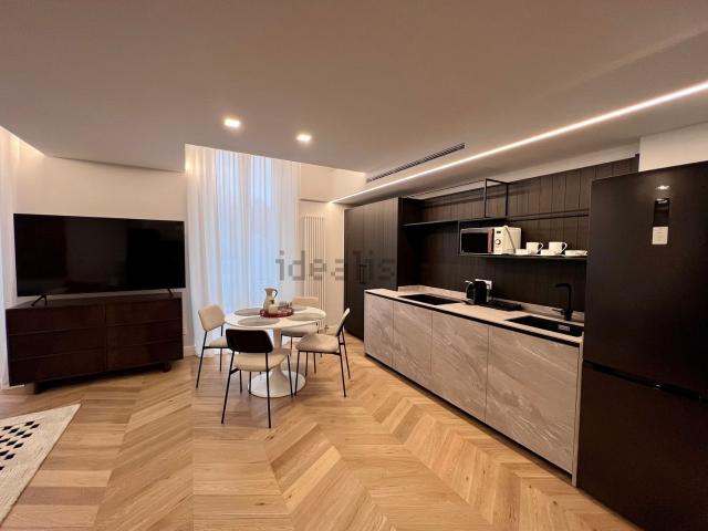 Appartamento in affitto di 85 m² in Via della Spiga, 34