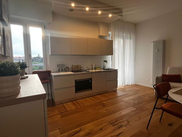 Appartamento in affitto di 85 m² in Via Edoardo Bassini, 5