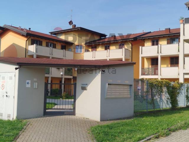 Appartamento in affitto di 85 m² in Via G. Perlasca, 2