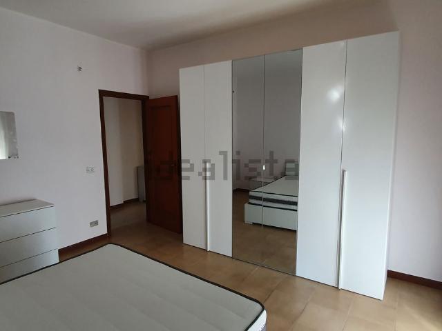 Appartamento in affitto di 85 m² in Via garibaldi, 4