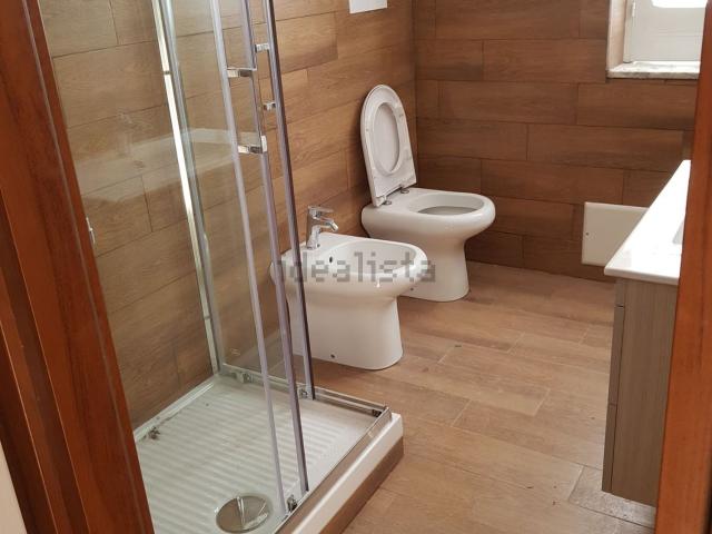 Appartamento in affitto di 85 m² in Via Giungatelle, 100